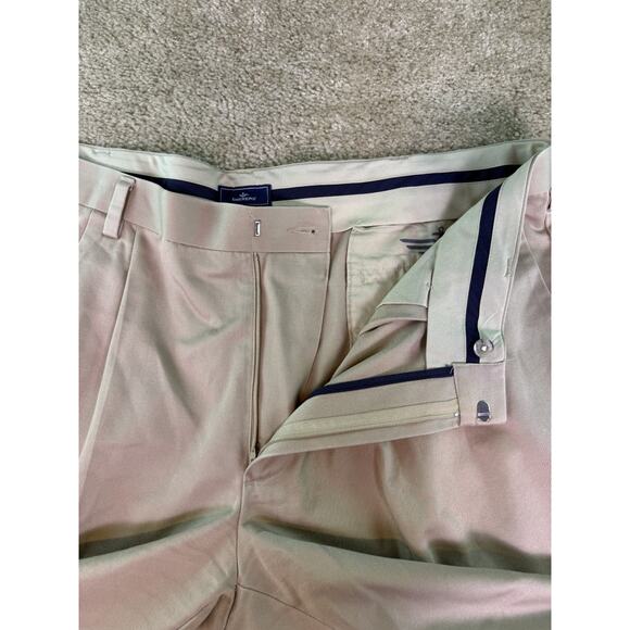 Dockers Pants Mens 40x32 Beige Khaki Classic Fit Slacks Trousers Pleated D522 - Picture 3 of 14